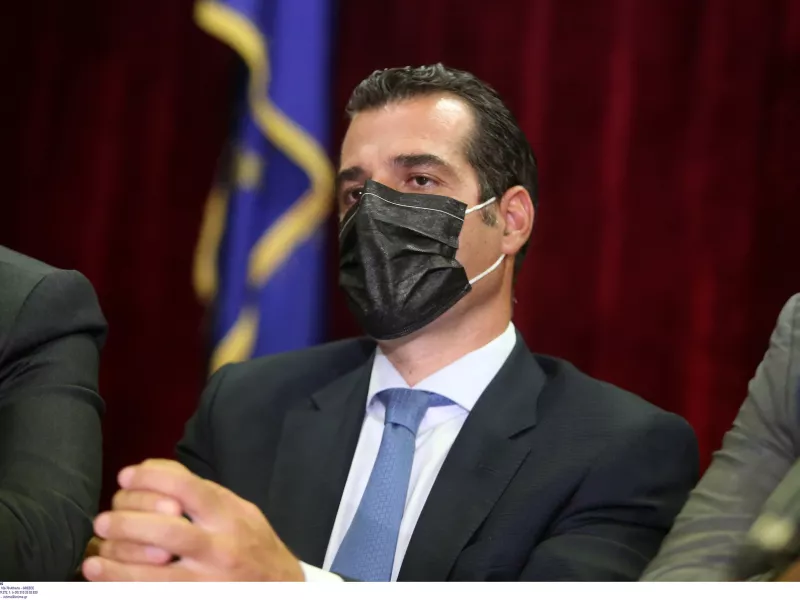 Τηλεδιασκέψεις Πλεύρη με ιατρικούς συλλόγους- ιδιωτικές κλινικές για τη στήριξη του ΕΣΥ