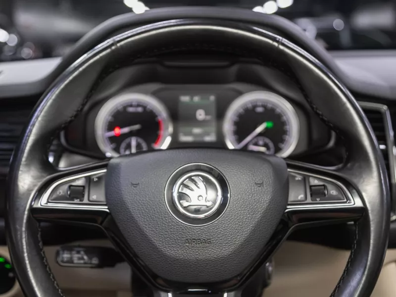 Η Skoda έδωσε στη δημοσιότητα δύο σκίτσα του ανανεωμένου KAROQ