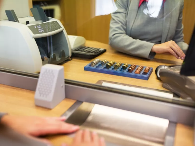 Ελληνική Ένωση Τραπεζών: Μερική επαναλειτουργία καταστημάτων αύριο 