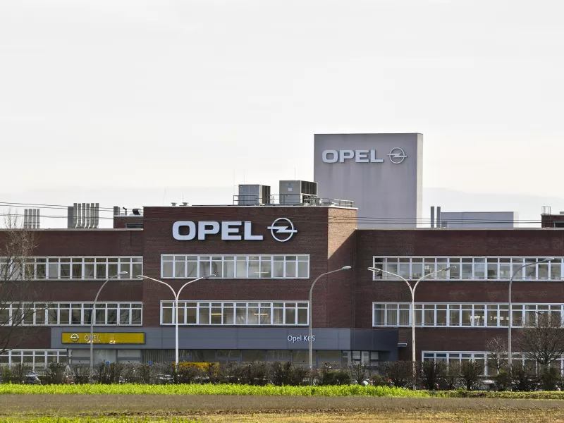 Προσωρινό λουκέτο στο εργοστάσιο της Opel στη Γερμανία λόγω έλλειψης ημιαγωγών