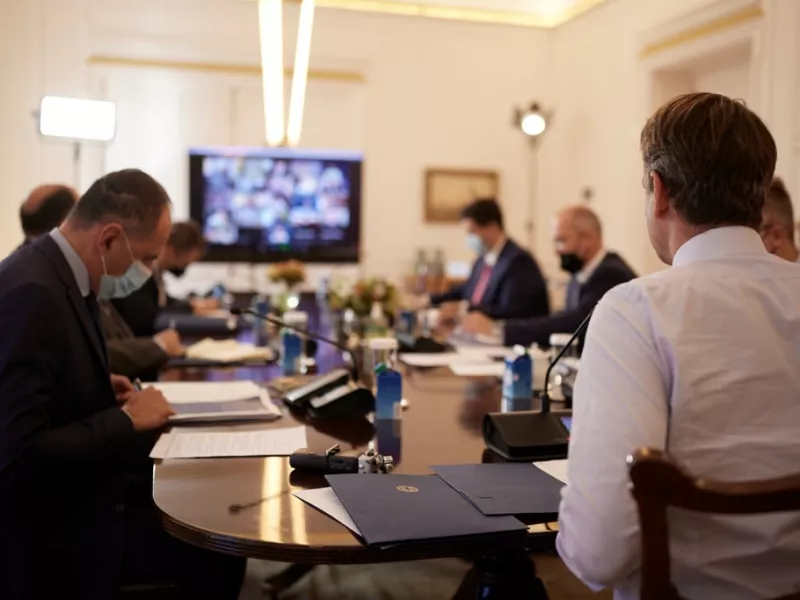 Συνεχείς κυβερνητικές συσκέψεις για εθνικά μέτρα στήριξης πριν τη Σύνοδο του Μαΐου