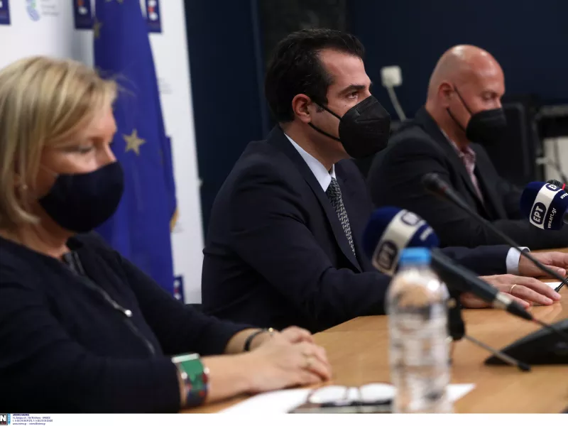 Πλεύρης: Τουλάχιστον 15.000 κρούσματα σήμερα - Μέτρα πριν τις 3 Ιανουαρίου;