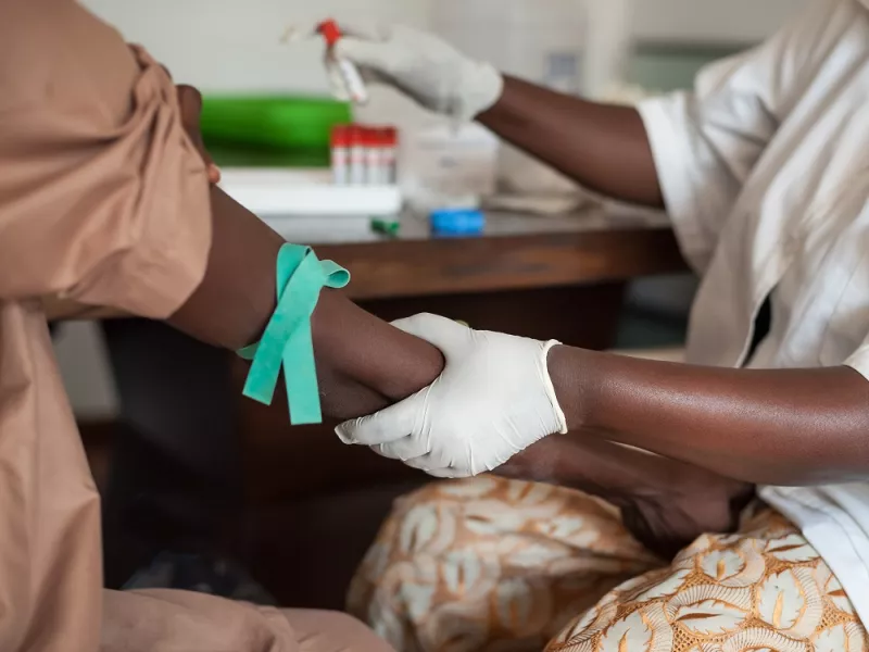 Καμπανάκι για άνοδο κρουσμάτων HIV και θανάτων από AIDS στην Αφρική 