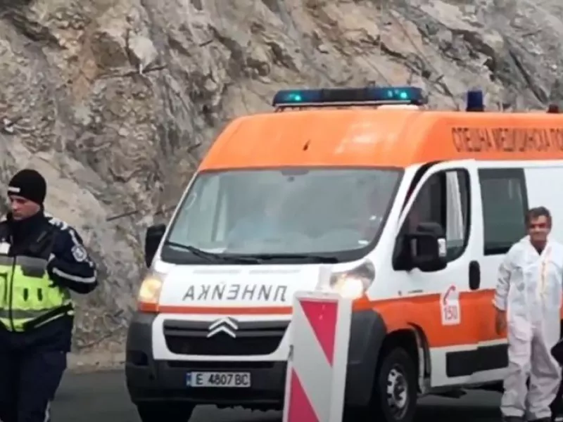 Βουλγαρία: Έσπαγαν τα τζάμια του λεωφορεία για να βγουν - Τι είπε επιζών στον Ζάεφ