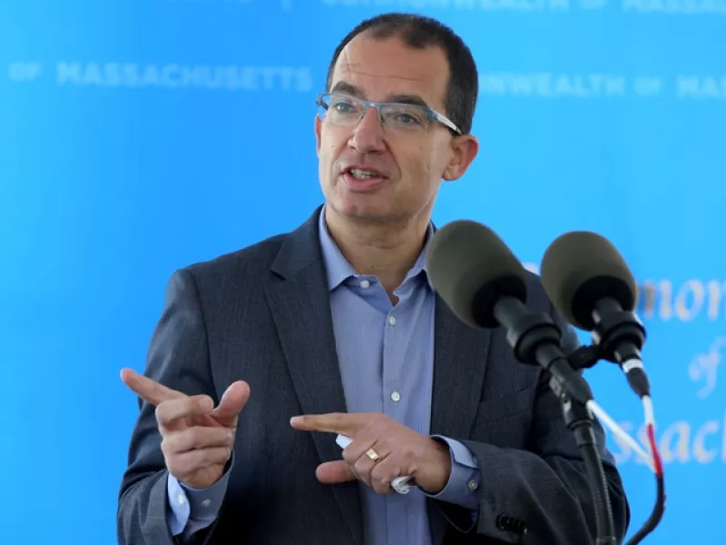 Επικεφαλής Moderna: Τα εμβόλια κατά της Όμικρον δεν είναι το ίδιο αποτελεσματικά