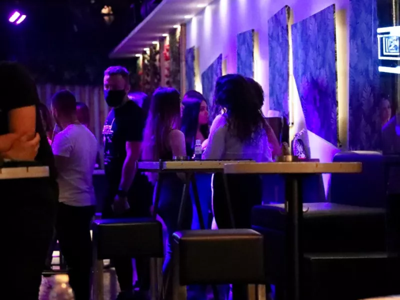 Τροπολογία: Στη δημοσιότητα οι επιχειρήσεις που παραβιάζουν τα μέτρα προστασίας κατά του κορωνοϊού 
