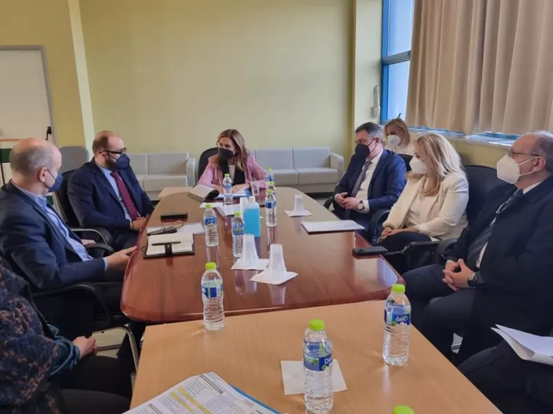 Επίσκεψη Ράπτη στην Πιερία: Νέες παιδοψυχιατρικές κλίνες στο Γενικό Νοσοκομείο Κατερίνης