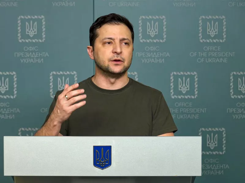 «Δώστε μας όπλα για να μην αναγκαστείτε να εξοπλίσετε κι άλλες χώρες», είπε ο Ζελένσκι στους G7