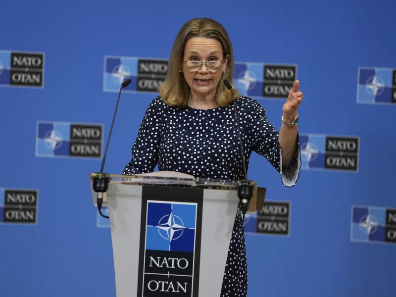 Aντιπρόσωπος ΗΠΑ στο ΝΑΤΟ: Δεν έxoυμε πολιτική αλλαγής καθεστώτος στη Ρωσία