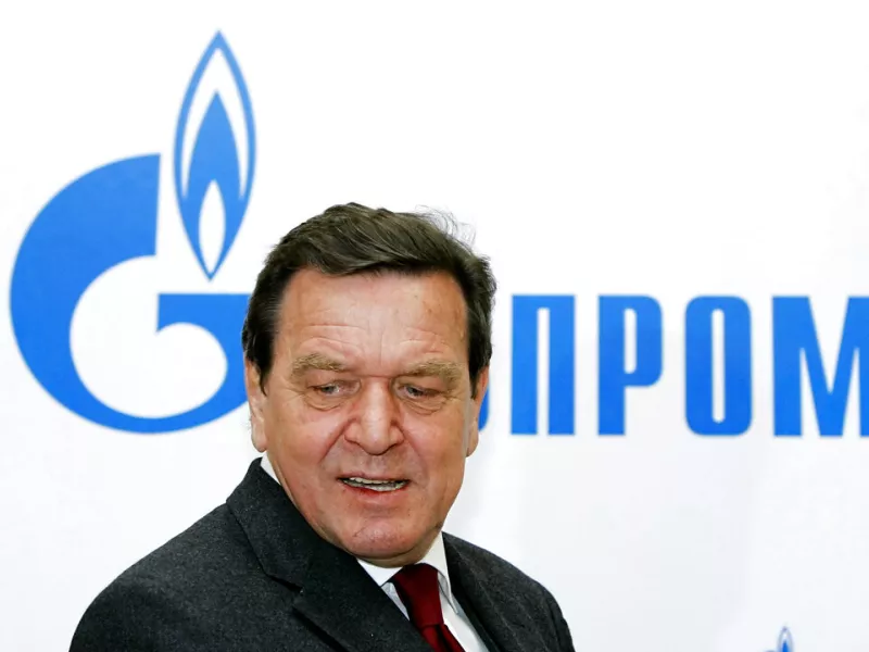 Ο πρώην καγκελάριος Σρέντερ δεν απαντά στο τελεσίγραφο του κόμματός του για τις θέσεις του σε ΔΣ ρωσικών εταιρειών