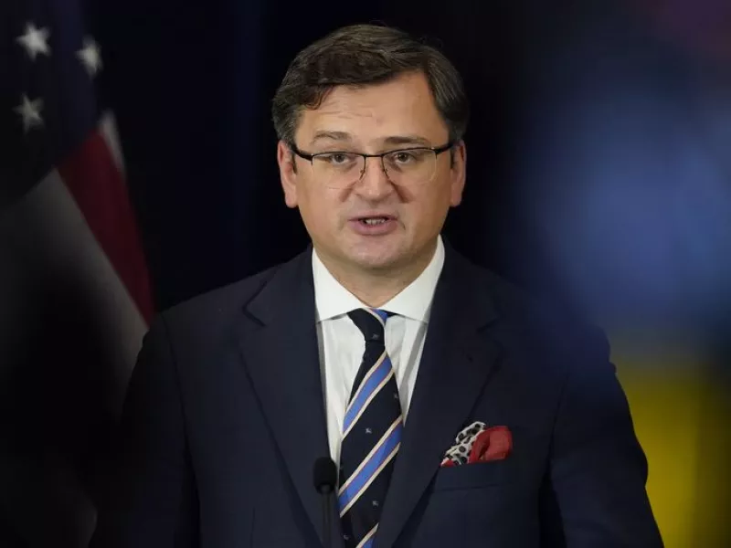 Κουλέμπα σε Ουκρανούς διαπραγματευτές: Μην πιείτε τίποτα, μην ακουμπάτε τίποτα