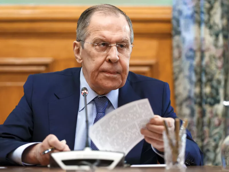 Λαβρόφ: Σκηνοθετημένο σκηνικό στη Μπούκα – Οι Ρώσοι έφυγαν 30 Μαρτίου και ήταν όλα καλά