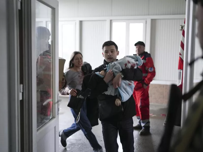 Ουκρανία: Αδύνατη η απομάκρυνση αμάχων από τη Μαριούπολη - «Καταστροφική κατάσταση» 