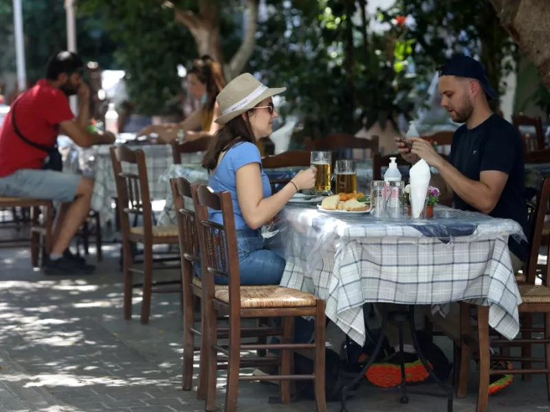 Άρση μέτρων: Ίσως και σήμερα οι αποφάσεις για τον οδικό χάρτη χαλάρωσης