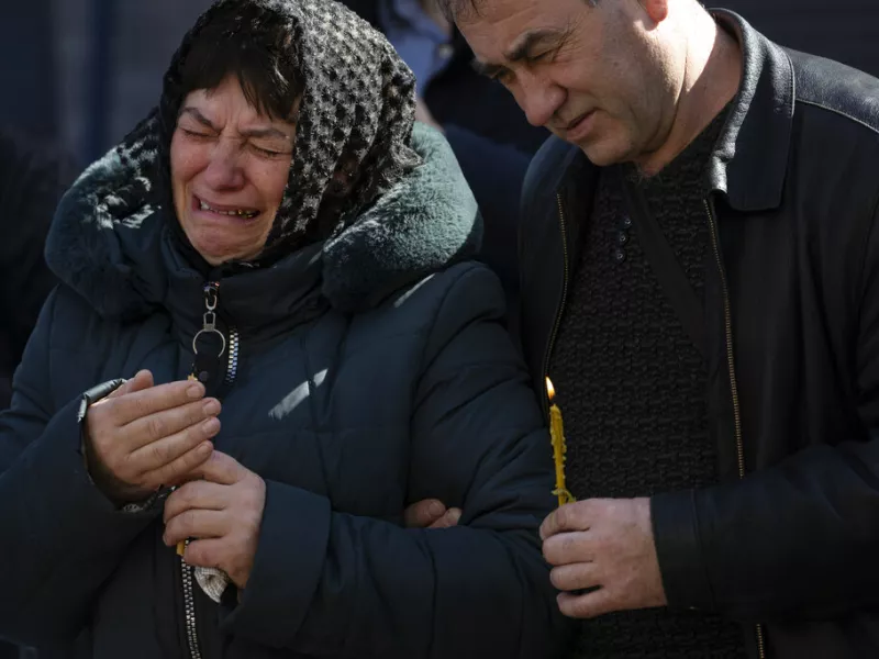 Ρωσική θηριωδία στο Κίεβο - Δολοφονημένοι εκατοντάδες άμαχοι σε δρόμους και σε ομαδικούς τάφους