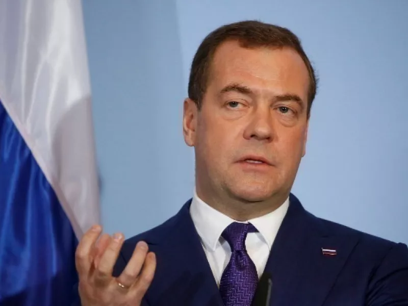Μεντβέντεφ: Η Ευρώπη θα έχει οικονομικές συνέπειες αν προκαλέσει χρεοκοπία της Ρωσίας