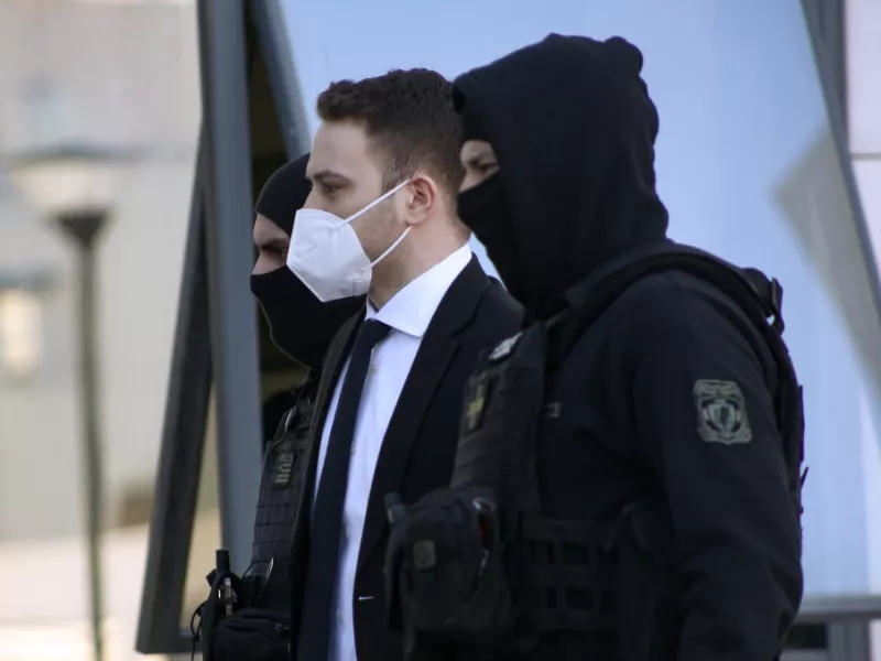 Μπάμπης Αναγνωστόπουλος: Συνεχίζεται η δίκη - Έως 10 έτη η ποινή για τη δολοφονία του σκύλου