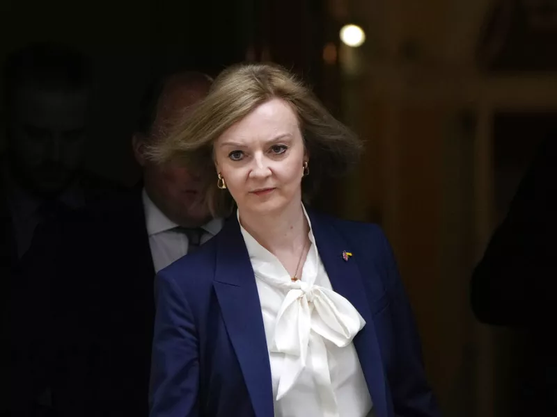 Περισσότερες κυρώσεις κατά της Ρωσίας ζήτησε από το G7 η Λιζ Τρας - «Ο Πούτιν αυτοταπεινώνεται»