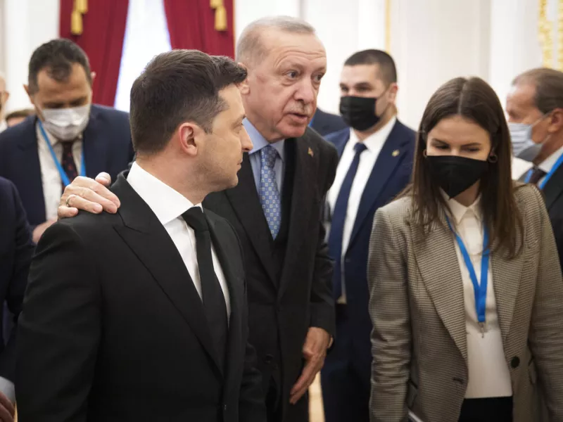Ο Βολοντίμιρ Ζελένσκι με τον Ρετζέπ Ταγίπ Ερντογάν