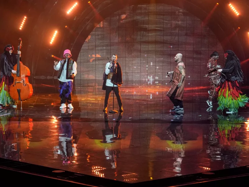Μια αλλιώτικη Eurovision: Γυρίζουμε στην Ουκρανία να πολεμήσουμε λέει ο τραγουδιστής των Kalush Orchestra