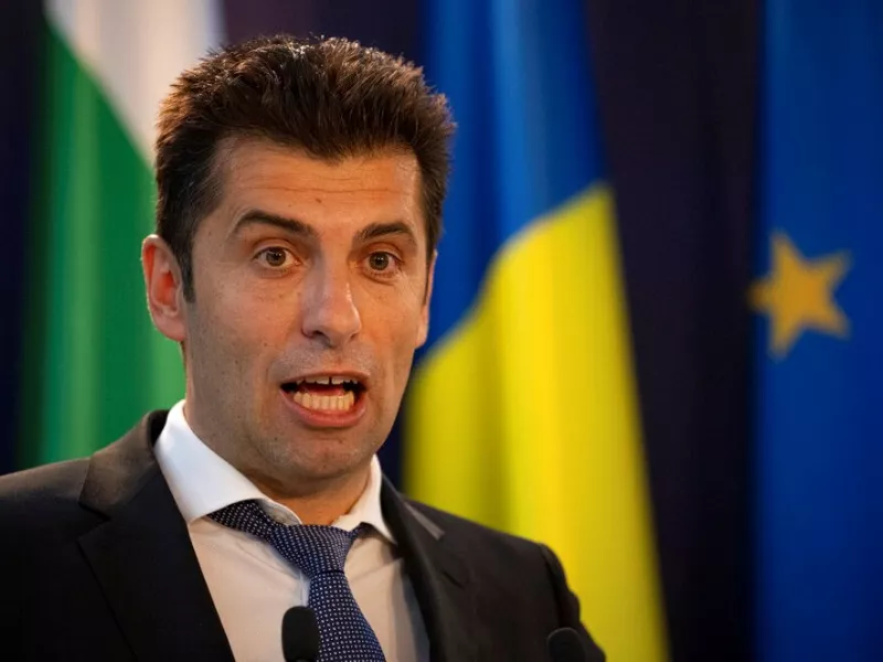 Βουλγαρία: Κατέρρευσε η κυβέρνηση– Τη μαφία και τη Ρωσία κατηγόρησε ο Πετκόφ!