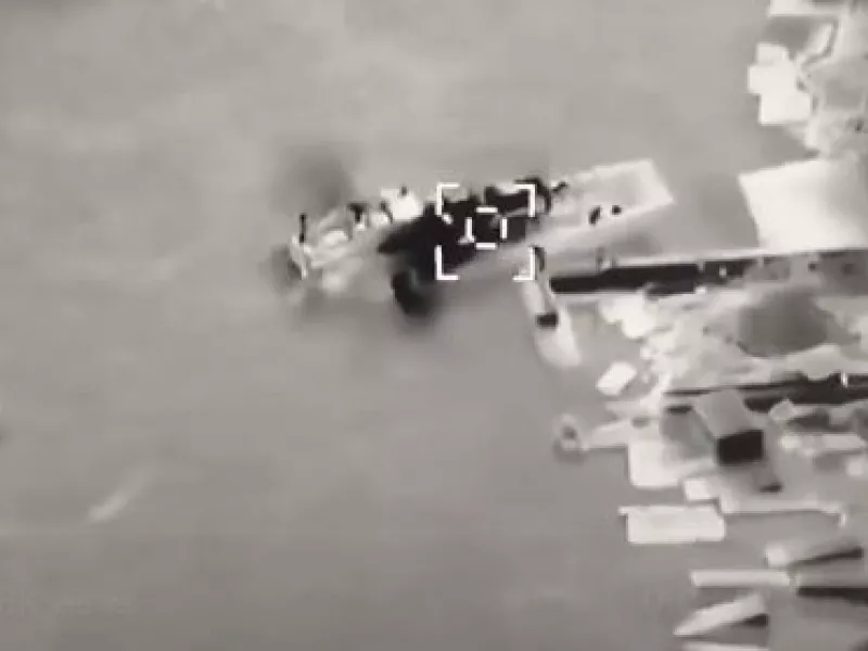 Drone κατέστρεψε ρωσικό πλοίο κοντά στο Φιδονήσι, υποστηρίζουν οι Ουκρανοί - Βίντεο από τη στιγμή του βομβαρδισμού