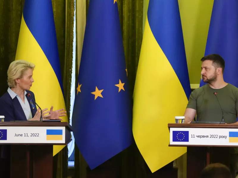 Φον ντερ Λάιεν: Η Ουκρανία σίγουρα θα λάβει υποψηφιότητα ένταξης σε ΕΕ