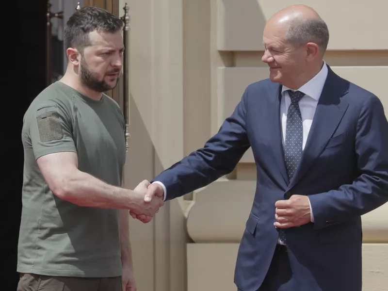 Ζελένσκι και Σολτς στο Κίεβο