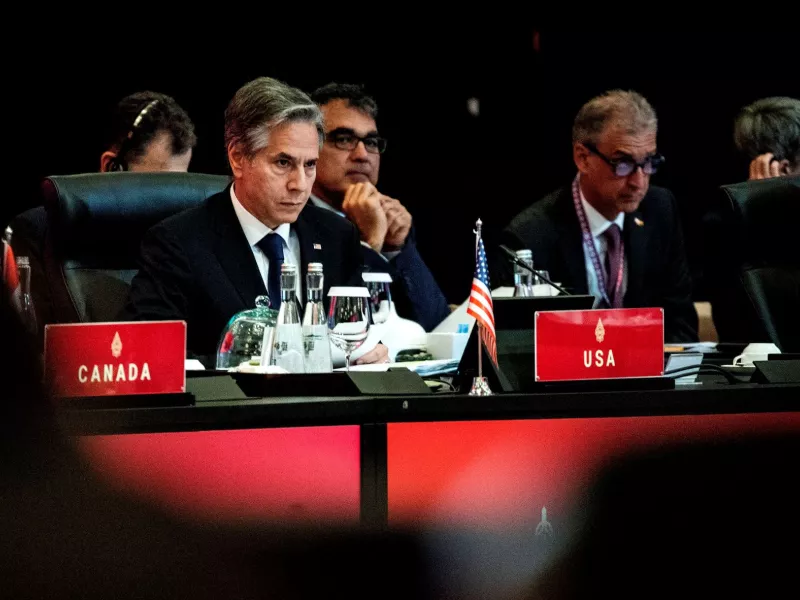Μπλίνκεν σε G20: «Χορωδία» εκκλήσσεων στη Μόσχα για να σταματήσει ο πόλεμος