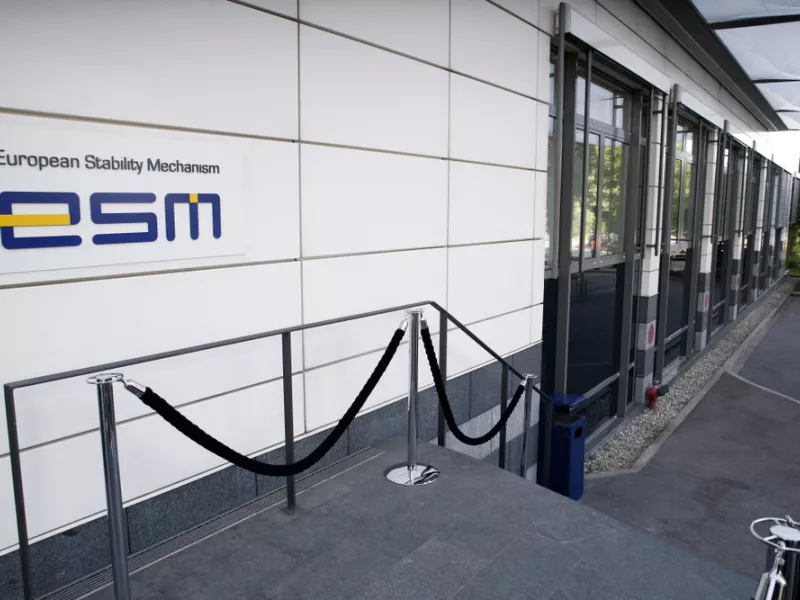 esm για ανάκτηση επενδυτικής βαθμίδας 