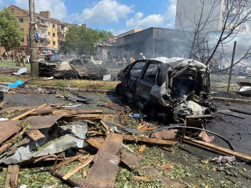 Ουκρανία: Δώδεκα νεκροί, αναμέσα τους κι ένα παιδί, από ρωσικό χτύπημα στην πόλη Βινίτσια