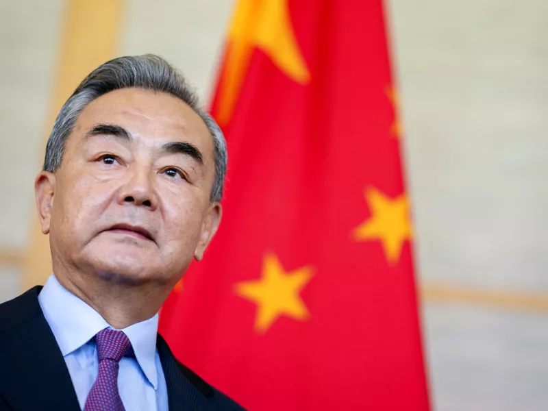 O Κινέζος ΥΠΕΞ