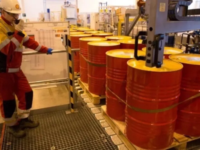 Τιμές Brent: Η μεγαλύτερη μηνιαία πτώση από το 2021