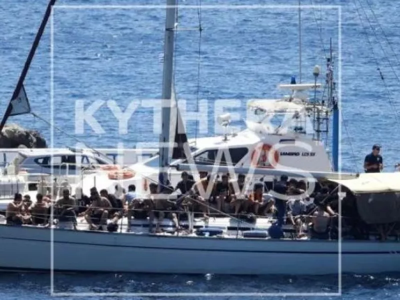Ιστιοφόρο με μετανάστες στα Κύθηρα