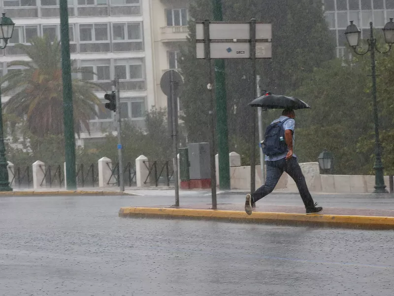 Καιρός: Τοπικές βροχές και σποραδικές καταιγίδες