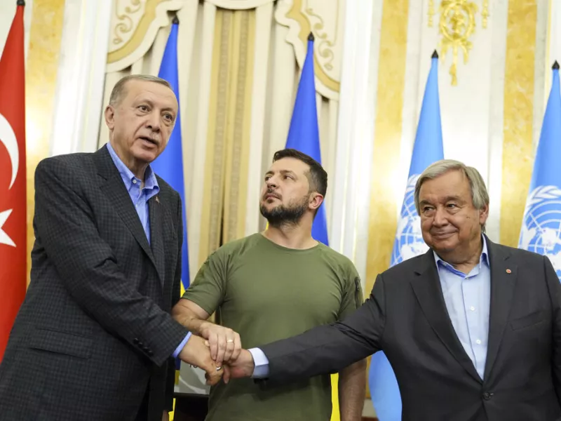 Ζελένσκι: To ευχαριστώ σε Ερντογάν γιατί την βοήθεια στη συμφωνία για σιτηρά