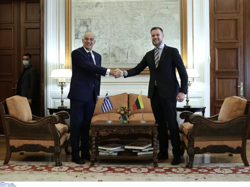 Ο Νίκος Δένδιας με τον Λιθουανό ομόλογό του