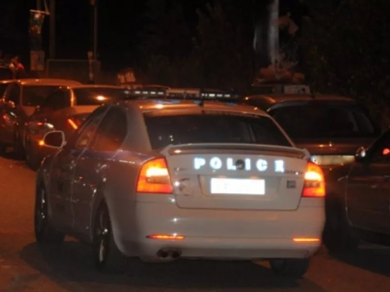 Δύο συλλήψεις για κλοπή και ληστεία 