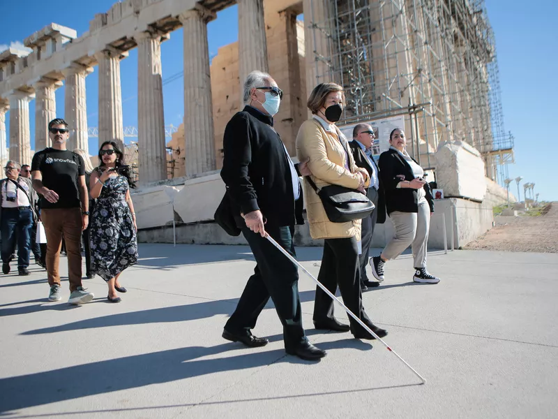 Ακρόπολη: Προσβάσιμη πλέον σε άτομα με οπτική αναπηρία