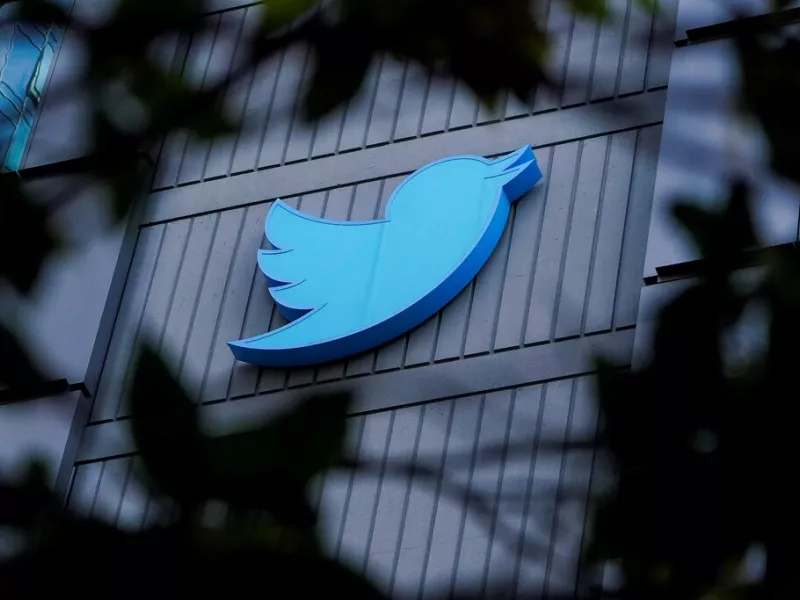 Twitter 