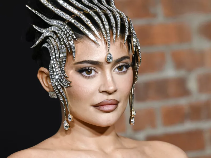 H Kylie Jenner 
