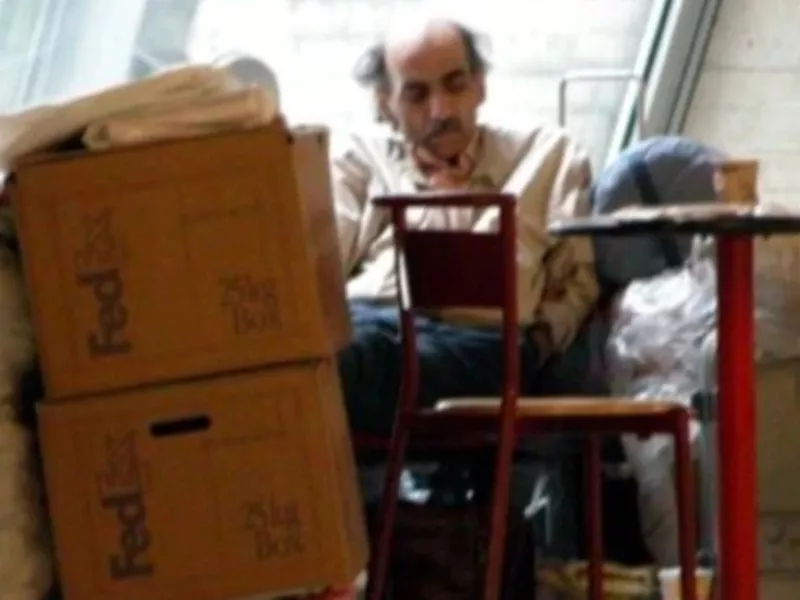 Ο Ιρανός που ενέπνευσε την ταινία «Terminal» πέθανε στο αεροδρόμιο όπου έζησε για 18 χρόνια