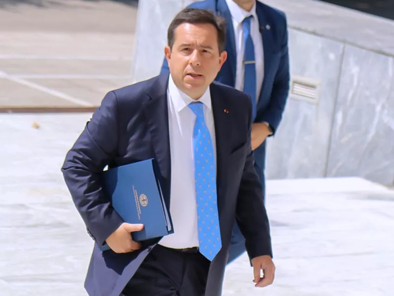 Νότης Μηταράκης