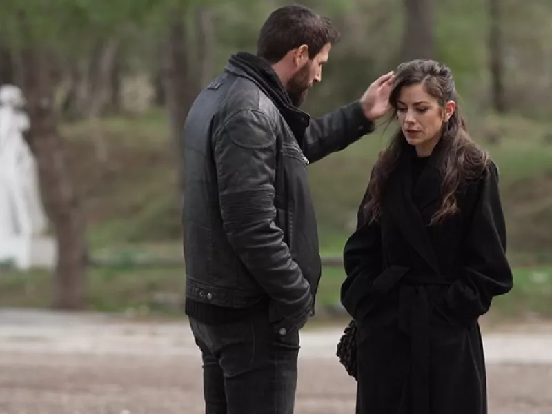 Άγρια γη στον ΣΚΑΪ: Η Μυρτώ μαθαίνει την αλήθεια για την απαγωγή του γιου της