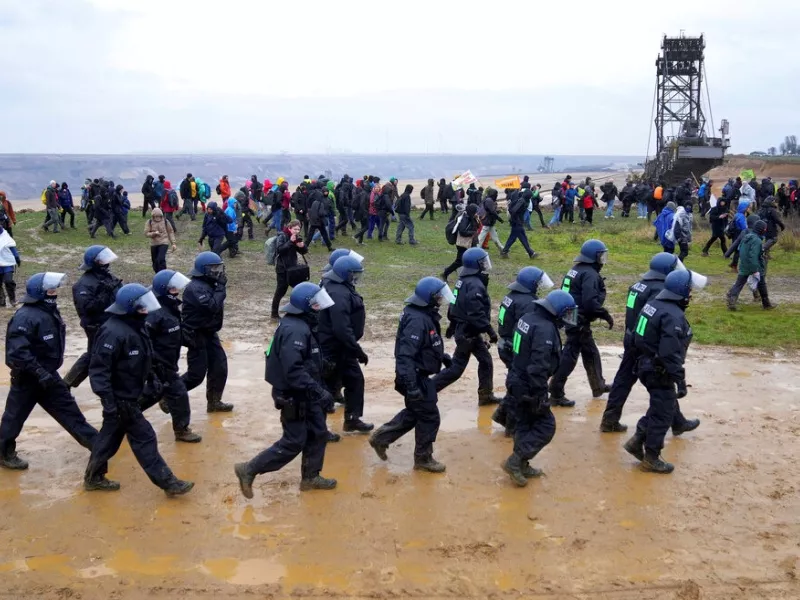 Γερμανια αστυνομια διαδηλωτες 