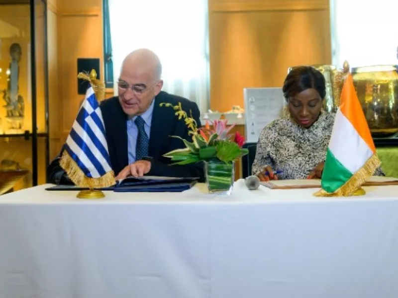 Eπίσκεψη του υπουργού Εξωτερικών στην Ακτή Ελεφαντοστού