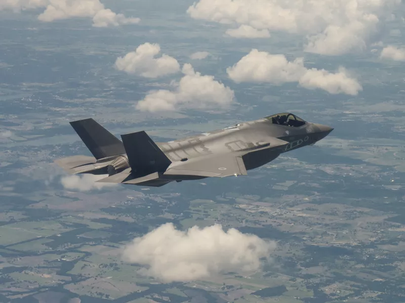 Δένδιας: Με τα F-35 οι Ένοπλες Δυνάμεις θα αποτελέσουν την πιο ισχυρή παρουσία αποτροπής στην ιστορία μας