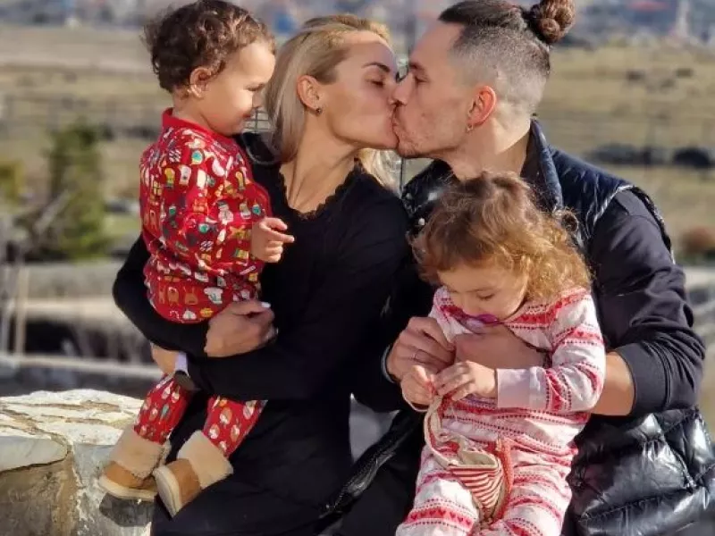 H Βασιλική Μιλλούση με την οικογένειά της