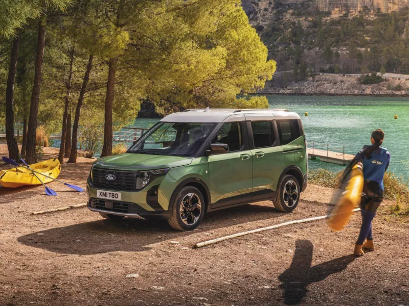 2023_ford_tourneo-courier_active_03