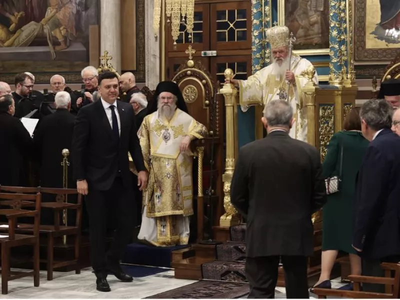  Μητρόπολη Αθηνών: Τρισάγιο για τα θύματα του δυστυχήματος στα Τέμπη